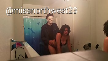 Masked lover gave a Georgian woman a peck on the cheek and fucked her in front of the bathroom mirror