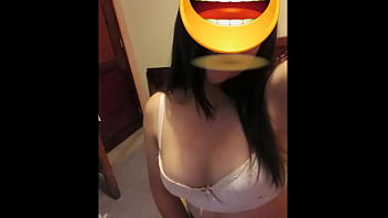 Teen Estonian girl leaked naked pics of herself online